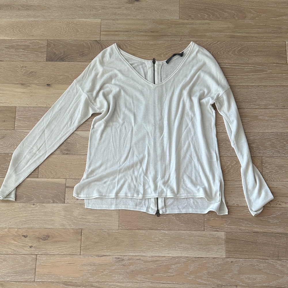 Feel The Piece Cream Long Sleeve Top